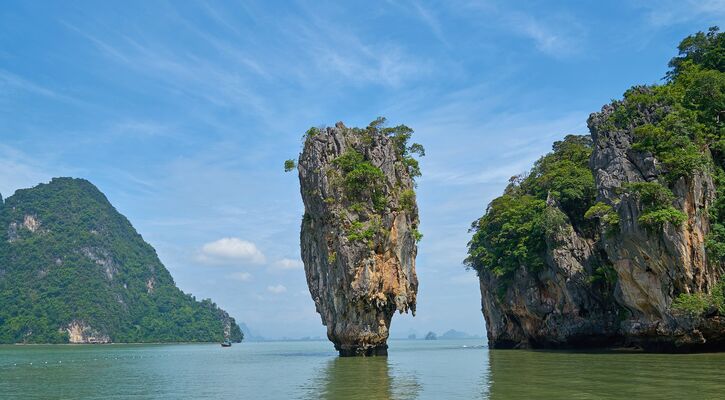 BANGKOK & PHUKET