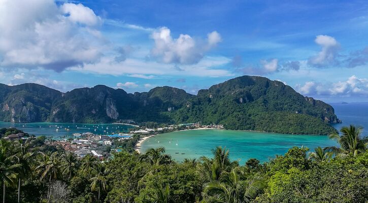 BANGKOK & PHUKET